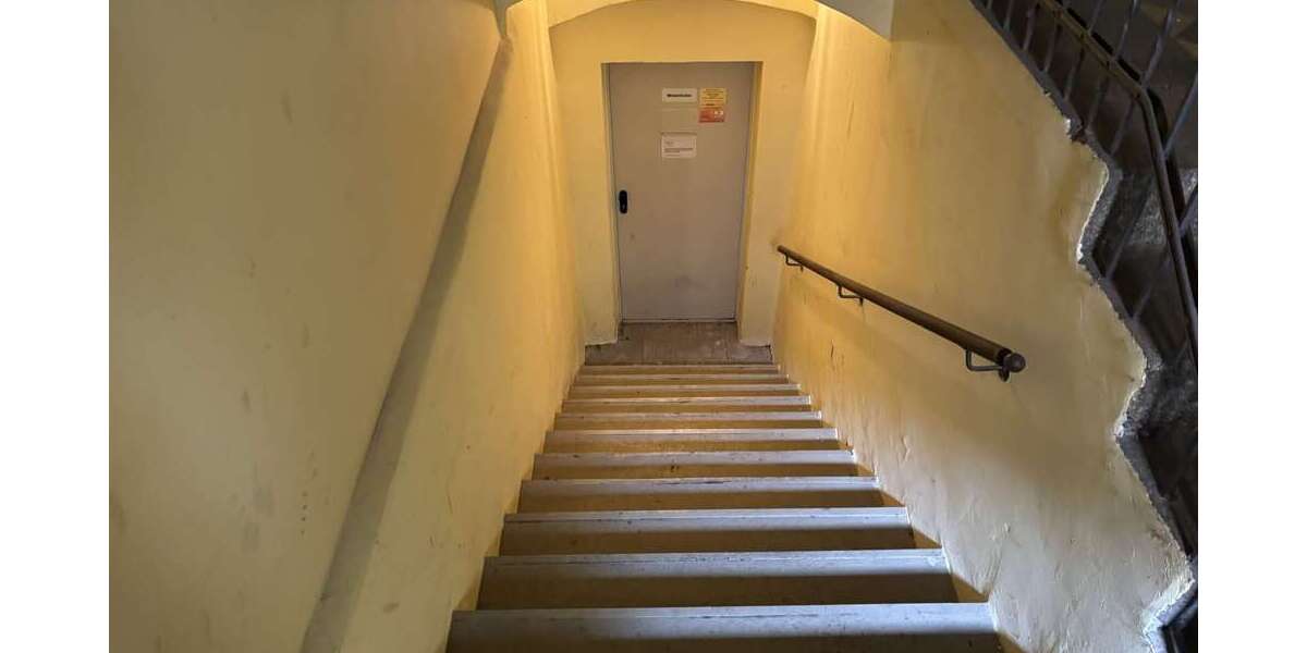 Solides 1 - Zimmer Appartement als Kapitalanlage im Denkmal - MFH 1 zimmer