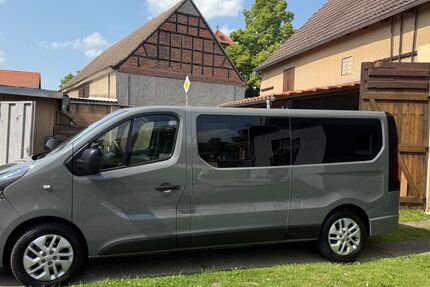 Opel Vivaro 176.000 km 18.000 &euro; Bad Dürrenberg 06231