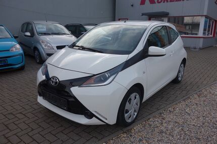 Toyota Aygo (X) 90.000 km 6.289 &euro; Leipzig 04249