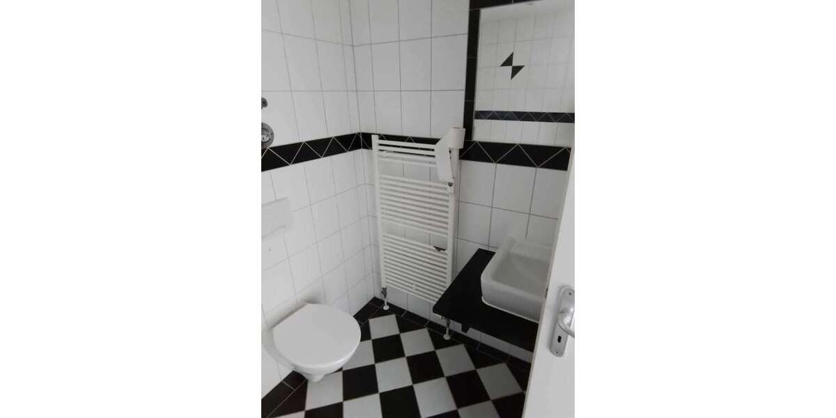 vermietete Eigentumswohnung mit Dachterrasse in Leipzig- Gohlis 3 zimmer