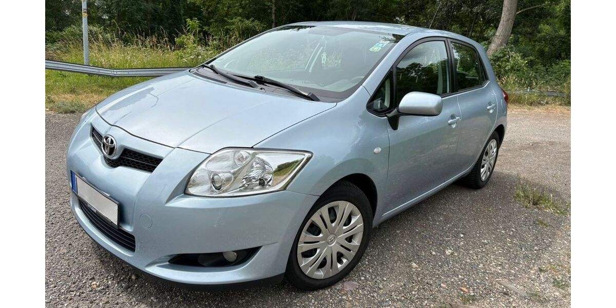 Toyota Auris 78.230 km 6.299 &euro; Rötha 04571