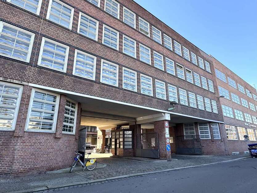 Moderne trifft Vergangenheit- Büroflächen in der historischen Konsumzentrale Plagwitz mieten! zimmer