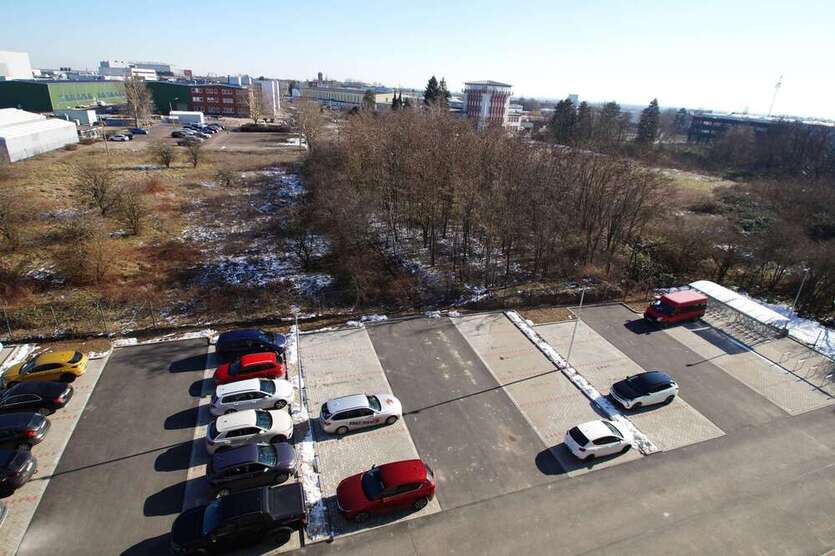 Energieeffiziente Gewerbeimmobilie mit Top-Verkehrsanbindung in Schkeuditz zimmer