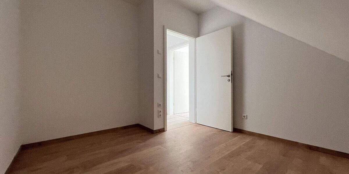 Doppelhaushälfte Leipzig Burghausen-Rückmarsdorf - 6 Zimmer, 158 m&sup2;, 2.675&euro; | Angebot:25775599