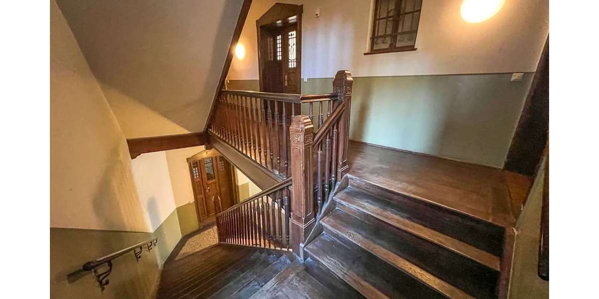 Dachgeschosswohnung im denkmalgeschützten MFH in Schönefeld 2 zimmer