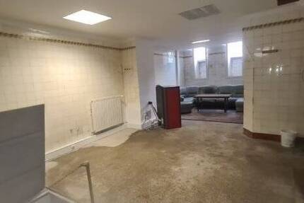 Kelleratelier oder -studio an Zufahrtsstraße zum Paunsdorf Center mit Küche und Bad 2 zimmer