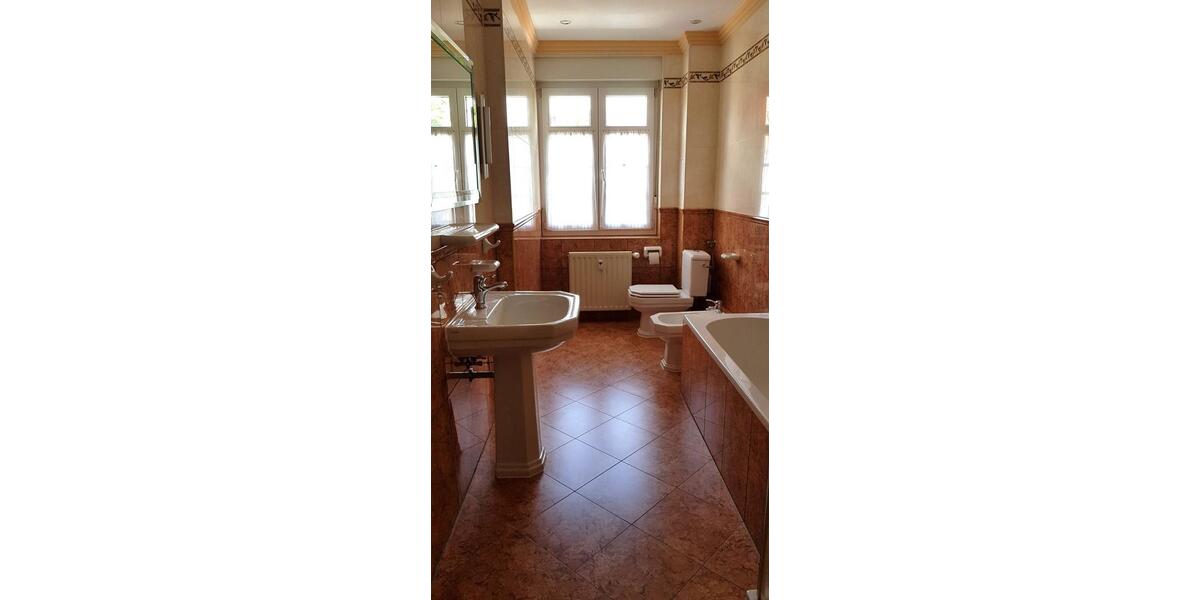 Wunderschöne 3-Raum-Wohnung mit EBK im Erdgeschoss 3 zimmer