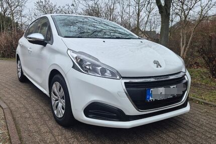Peugeot 208 18.800 km 7.500 &euro; Leipzig 04159