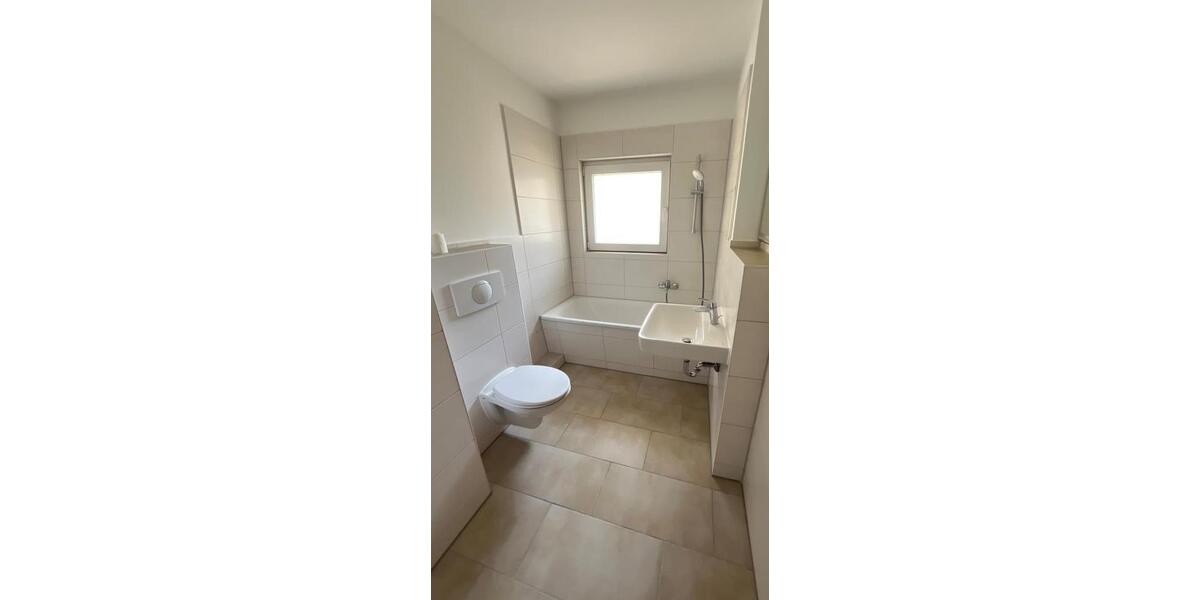 Etagenwohnung Schkeuditz - 5 Zimmer, 94 m&sup2;, 775&euro; | Angebot:26662737