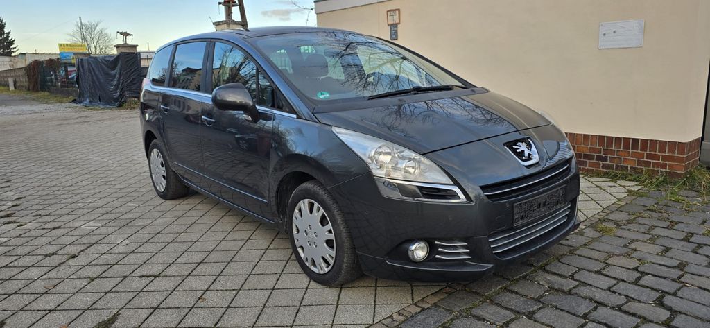 Peugeot 5008 151.000 km 3.490 &euro; Leipzig - Ost 04328