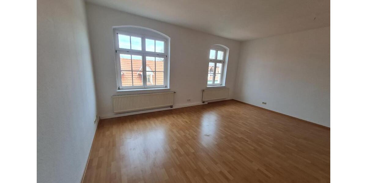 Zentral gelegene, helle 2-Zimmer-Wohnung in renoviertem Altbau 2 zimmer