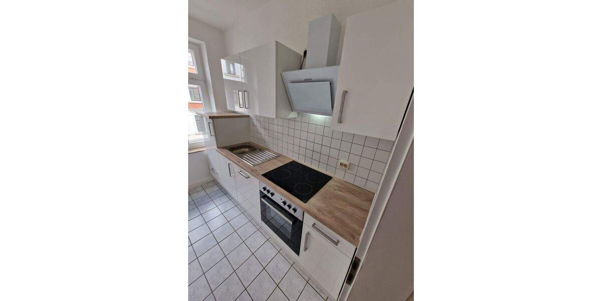 Gohlis: Freshly renovated with new kitchen 2 zimmer