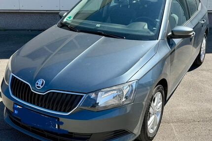 Skoda Fabia 80.500 km 7.950 &euro; Leipzig 04319