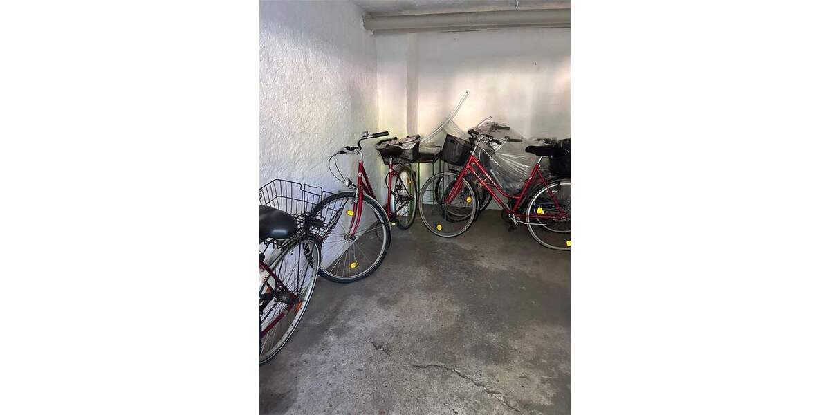 Etagenwohnung Hohenmölsen - 3 Zimmer, 61 m&sup2;, 75.000&euro; | Angebot:25836818