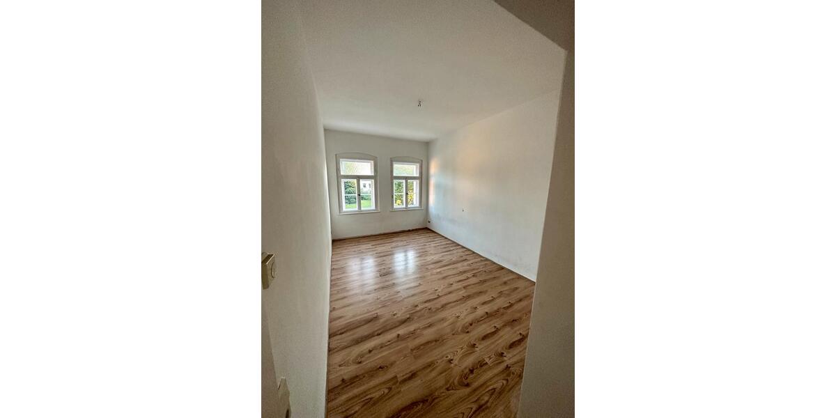 Hochparterre Wurzen - 5 Zimmer, 152 m&sup2;, 1.140&euro; | Angebot:26199125