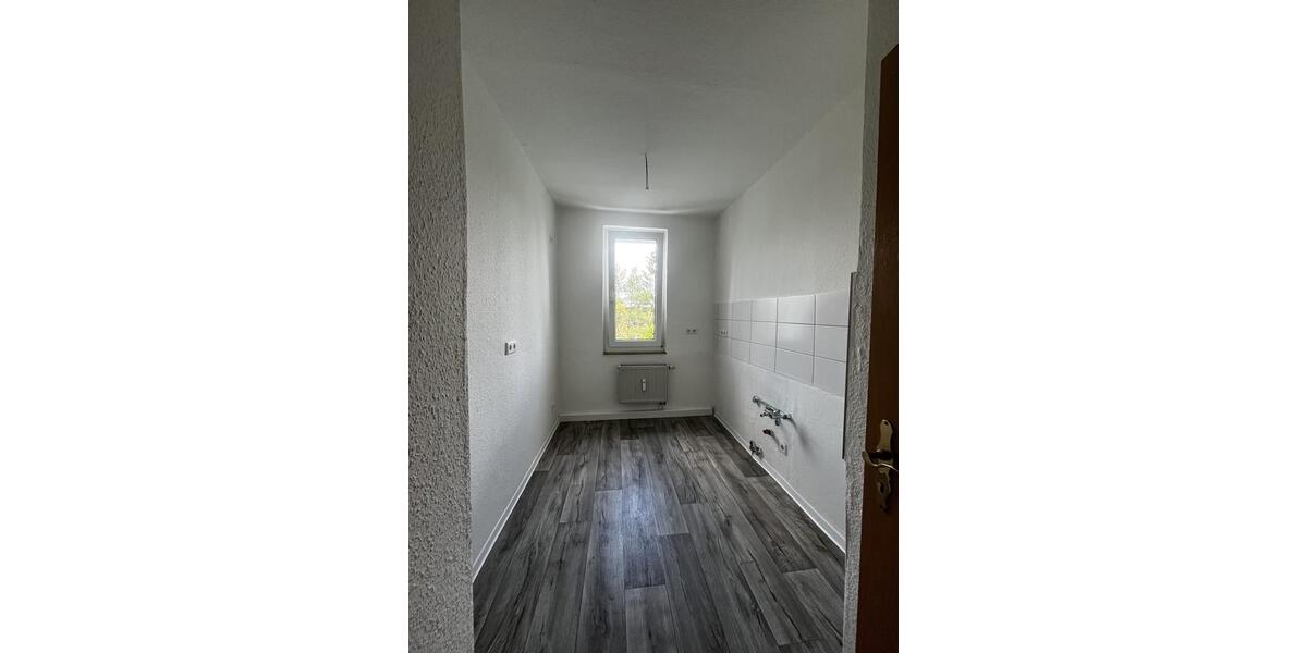 Etagenwohnung Hohenmölsen - 3 Zimmer, 60 m&sup2;, 392&euro; | Angebot:26423866