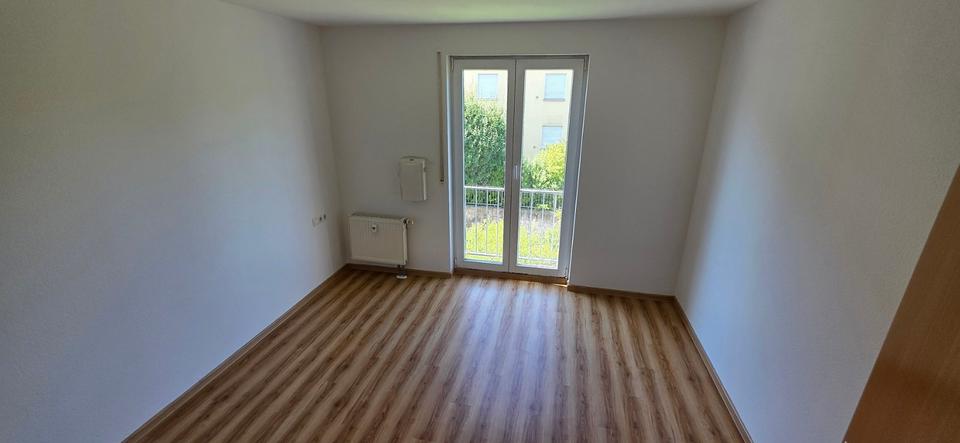 Etagenwohnung Schkeuditz - 3 Zimmer, 83 m&sup2;, 200.000&euro; | Angebot:27270870