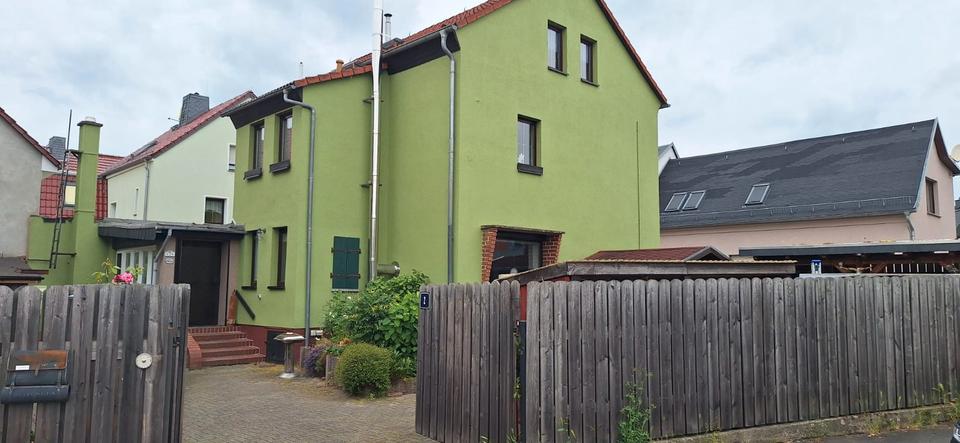 Einfamilienhaus Borna - 8 Zimmer, 175 m&sup2;, 290.000&euro; | Angebot:26926219