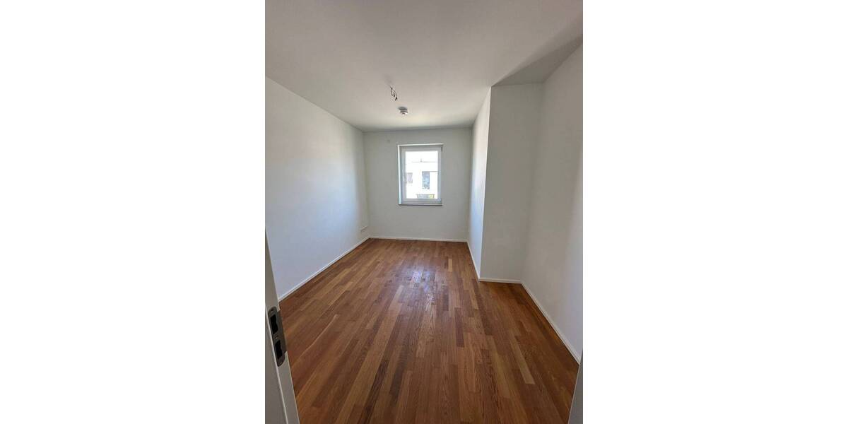 Etagenwohnung Leipzig Neulindenau - 3 Zimmer, 85 m&sup2;, 1.100&euro; | Angebot:26501143