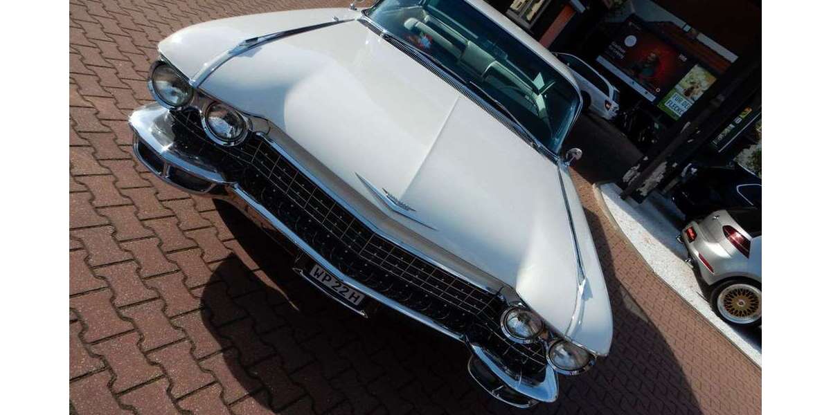 Cadillac Deville 99.999 km 49.994 &euro; Leipzig 04289