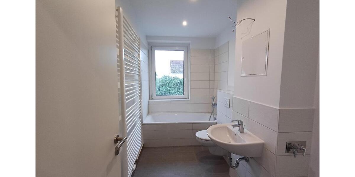 Etagenwohnung Merseburg - 2 Zimmer, 51 m&sup2;, 323&euro; | Angebot:26561572