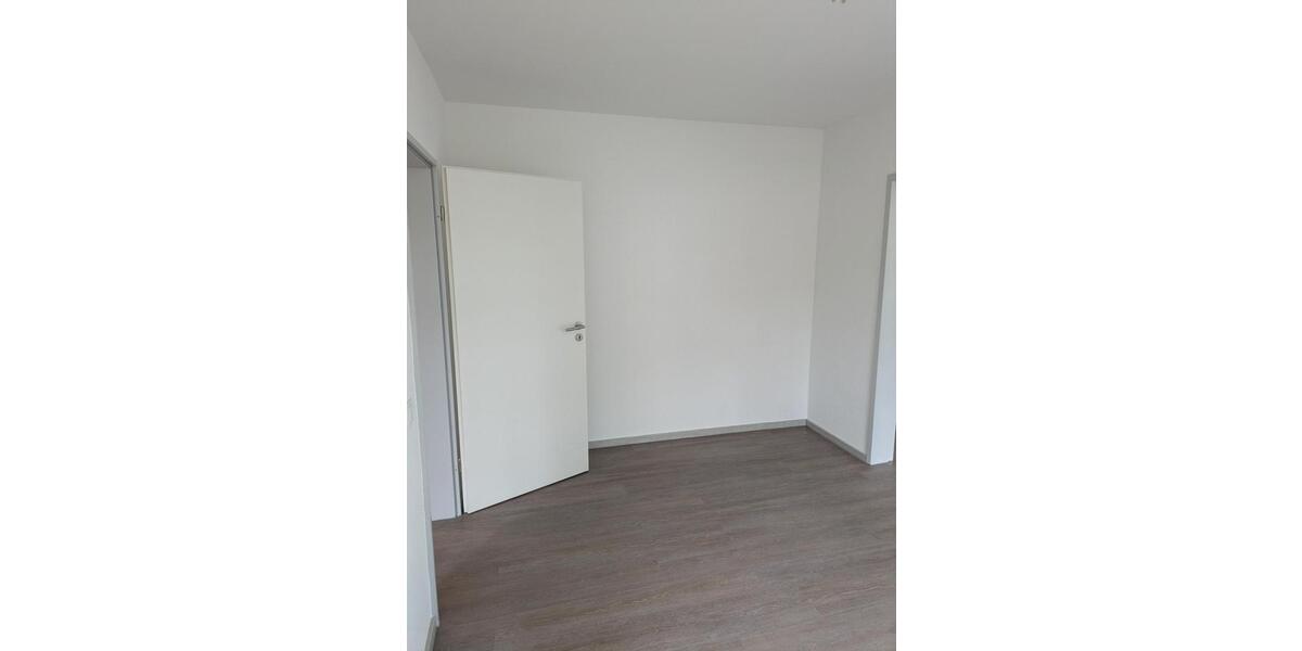 Terrassenwohnung Leipzig Lausen-Grünau - 4 Zimmer, 87 m&sup2;, 585&euro; | Angebot:24687813