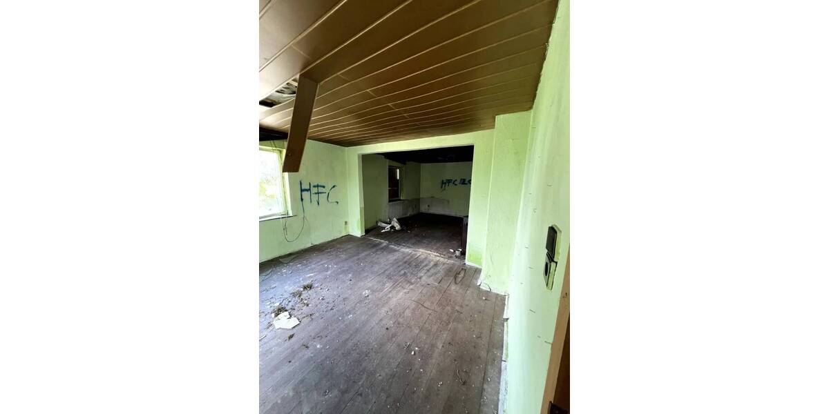 Einfamilienhaus Kabelsketal Dieskau - 4 Zimmer, 135 m&sup2;, 110.000&euro; | Angebot:25668008