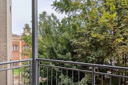 Wohnung zum Mieten in Halle 513 € 52.36 m²