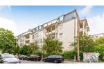 Charmante Wohnung mit eigener Terrasse im renommierten »Graphischen Viertel« mit TG und EBK