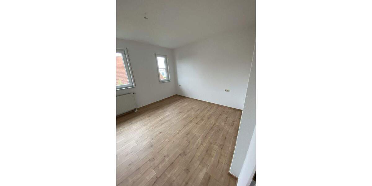 Etagenwohnung Schkopau Ermlitz - 2 Zimmer, 62 m&sup2;, 530&euro; | Angebot:25305155
