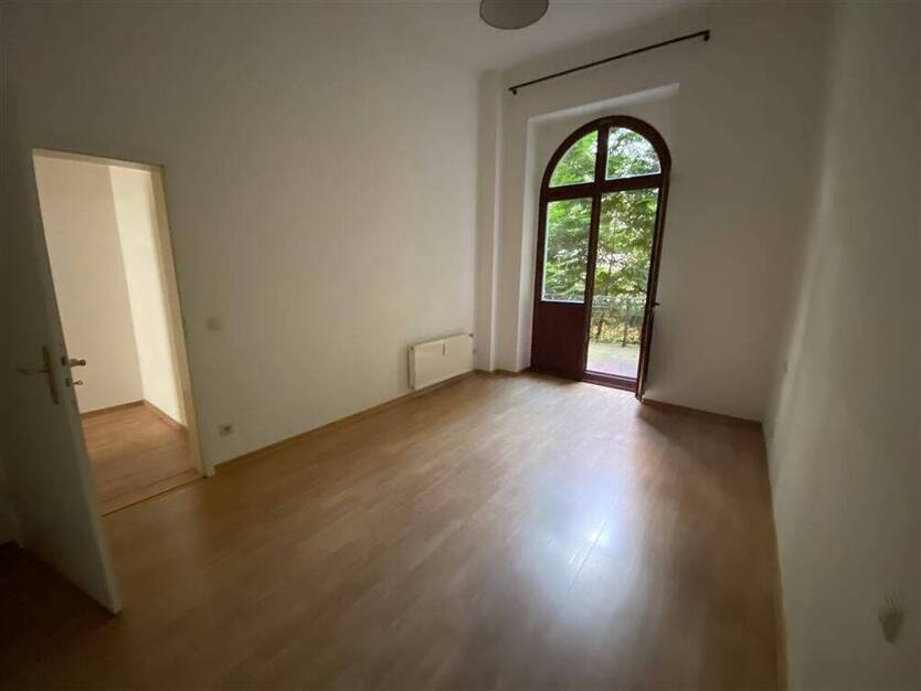 LEIBNIZSTRASSE -WALDSTRASSENVIERTEL | tolle 2 Raum-Whg. * Terrasse* offene Küche*