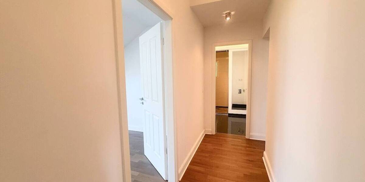 Etagenwohnung Leipzig Neustadt-Neuschönefeld - 4 Zimmer, 173 m&sup2;, 1.750&euro; | Angebot:26695803