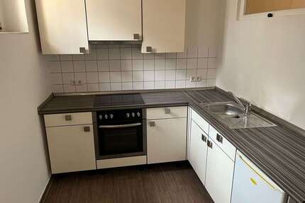 Wohnung zum Mieten in Halle (Saale 350 € 48 m²