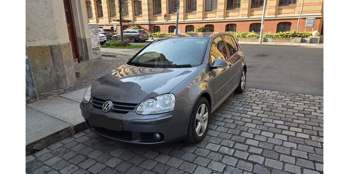 VW Golf 240.000 km 2.500 &euro; LEIPZIG 04103