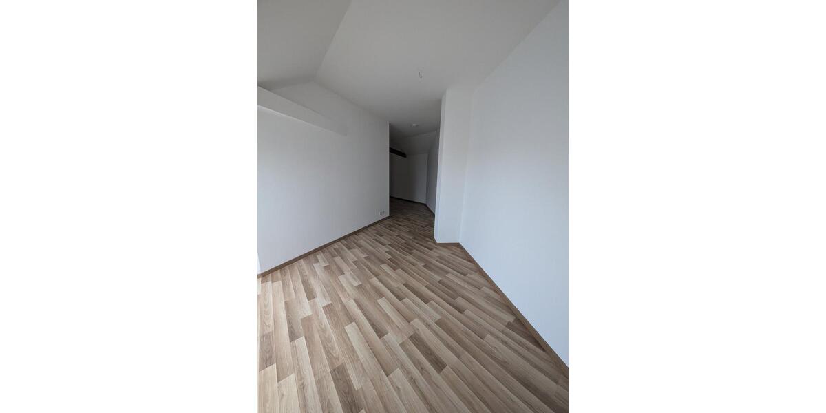 Dachgeschoßwohnung Leipzig Südost - 4 Zimmer, 145 m&sup2;, 1.099&euro; | Angebot:25717040