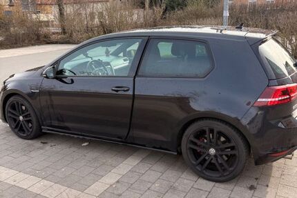 VW Golf 290.000 km 9.000 &euro; Kossa 04849