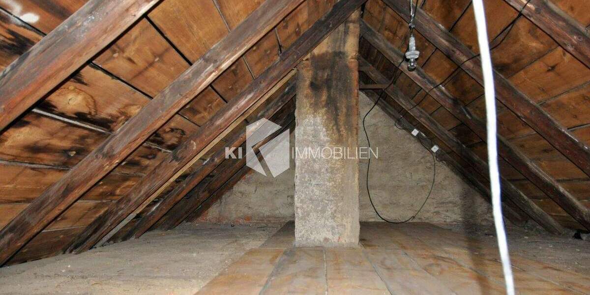 Reihenmittelhaus Regis-Breitingen Breitingen - 7 Zimmer, 120 m&sup2;, 58.000&euro; | Angebot:25672475