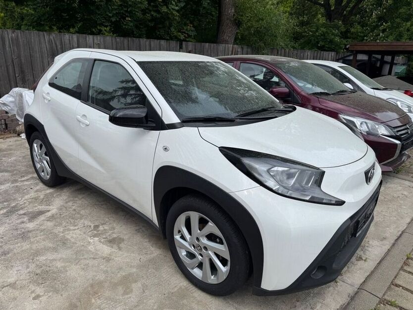 Aygo (X)