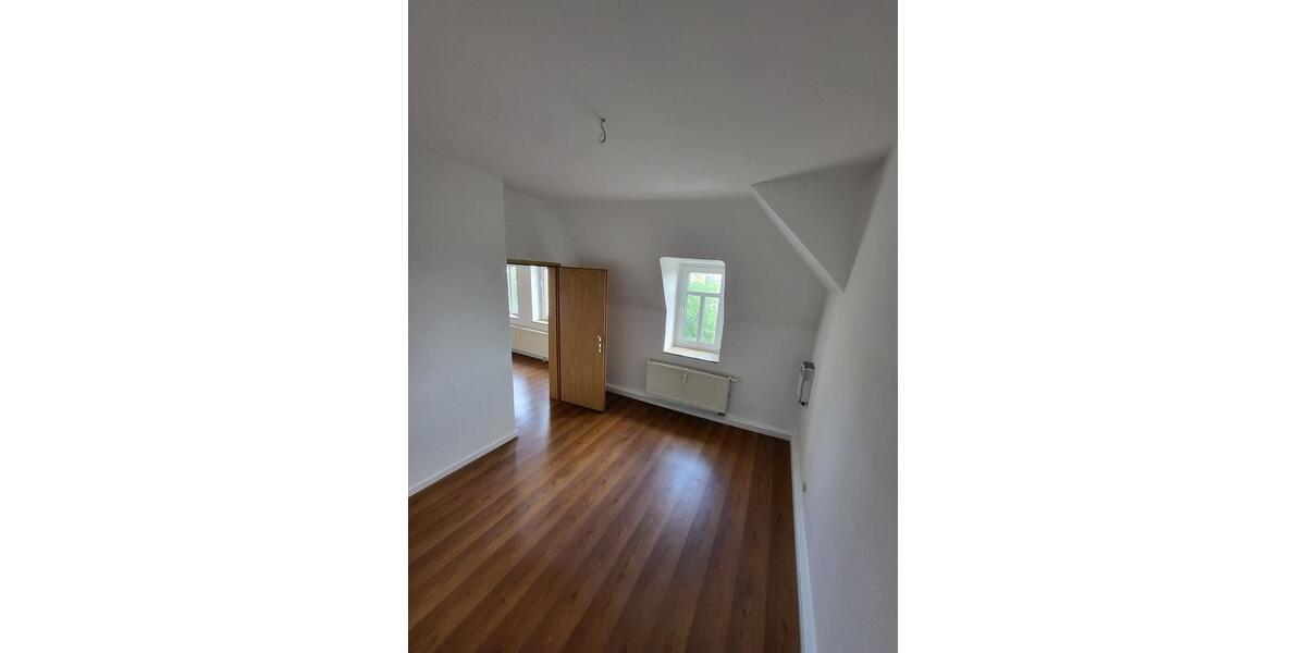 Erdgeschoßwohnung Delitzsch - 5 Zimmer, 122 m&sup2;, 1.100&euro; | Angebot:24393509