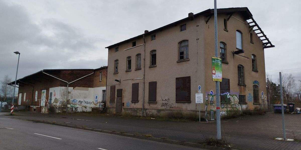 Lukratives Gewerbeobjekt in zentraler Lage in Wurzen direkt am Bahnhof zimmer