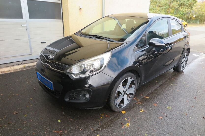 Kia Rio 129.000 km 5.500 € Weissenfels 06667