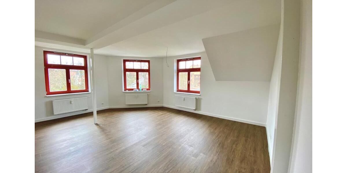 Dachgeschoßwohnung Grimma - 4 Zimmer, 115 m&sup2;, 1.010&euro; | Angebot:25418333