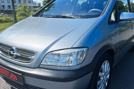 Opel Zafira 167.608 km 4.900 € Leipzig 04129