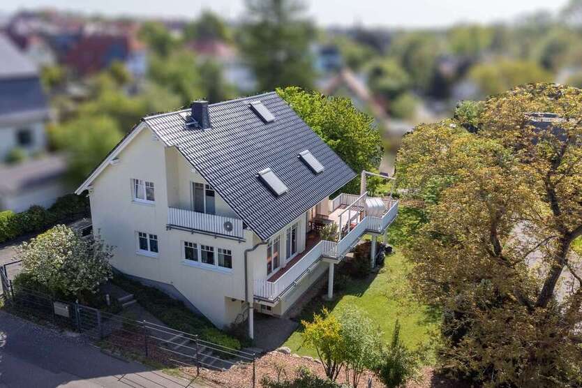 Haus zum Kaufen in Leipzig 875.000 € 245.43 m²