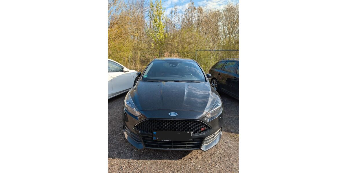 Ford Focus 210.817 km 10.300 &euro; Braschwitz 06188