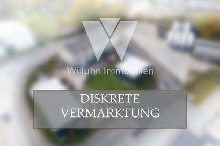 Diskrete Vermarktung I Moderne Halle mit 5 Rolltoren
