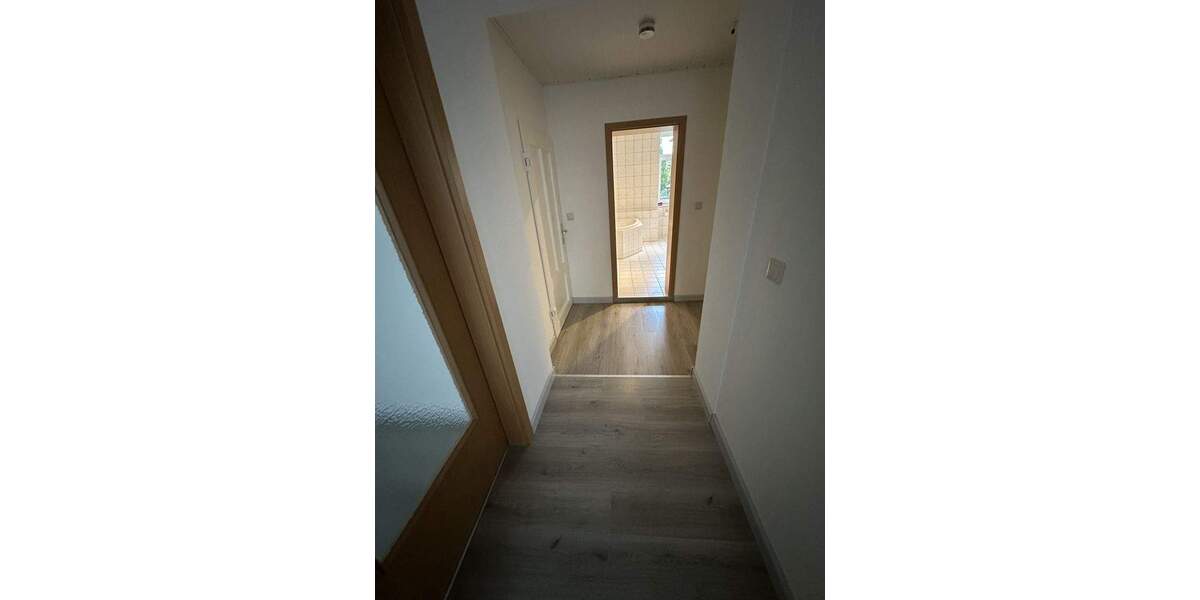 Etagenwohnung Lützen - 4 Zimmer, 110 m&sup2;, 850&euro; | Angebot:25689034