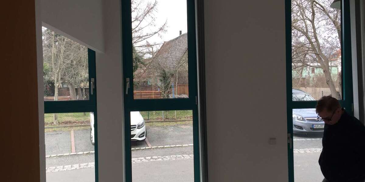 Praktische Gewerbeeinheit für BüroPraxis oder Einzelhandel - Wohn- & Geschäftshaus Wurzen Altstadt | Angebot:25468479