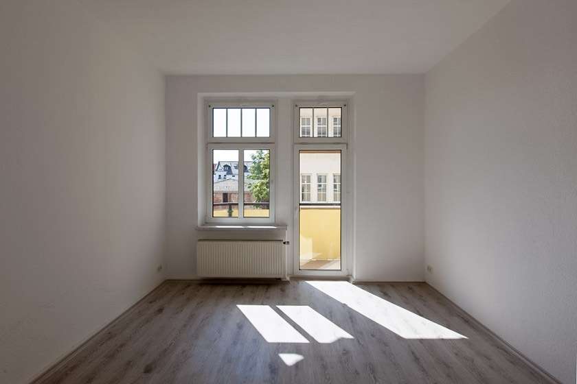 Faktor 18,9! - Saniertes Wohn- und Geschäftshaus mit Balkonen zimmer