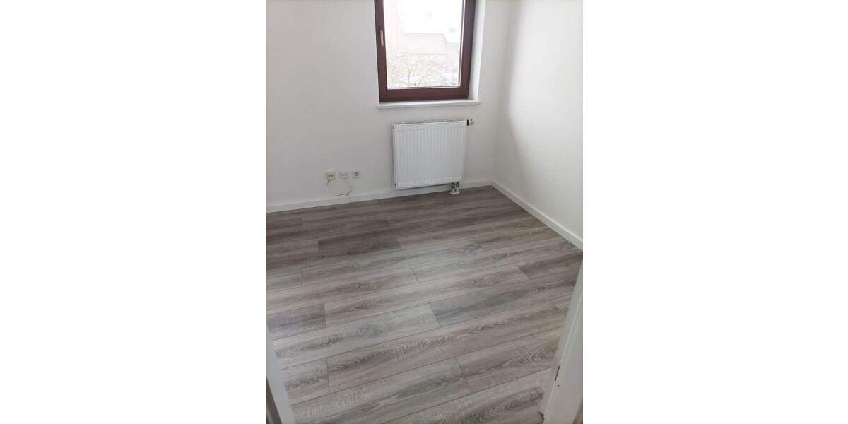 Doppelhaushälfte Leuna Zöschen - 4 Zimmer, 102 m&sup2;, 300.000&euro; | Angebot:25695165